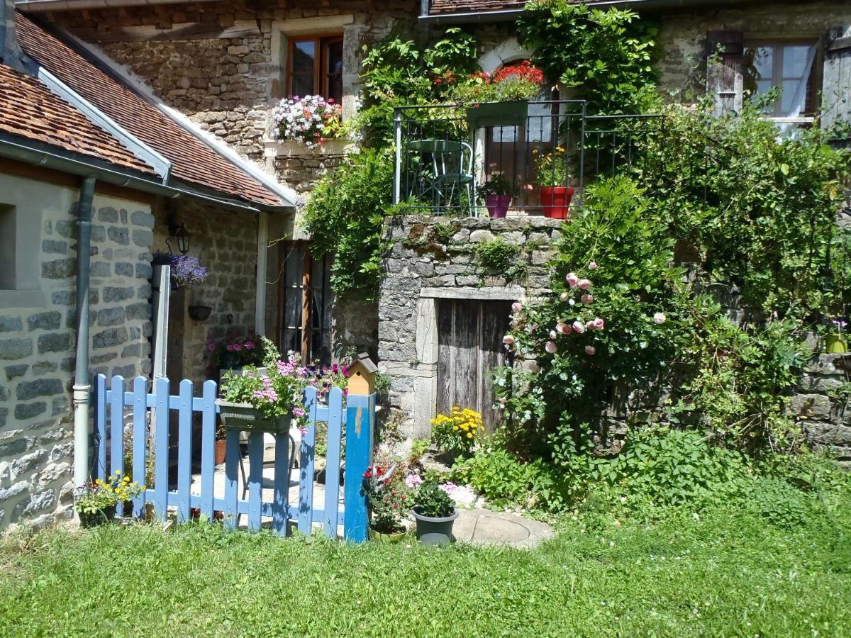La Maison Du Gue Ecutigny Dış mekan fotoğraf